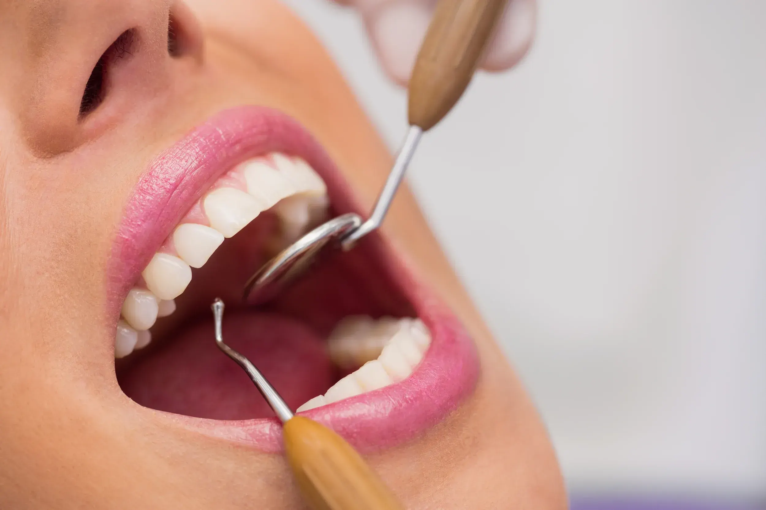 Abstract background representing enamel tooth refinement at Enclave Dental Lake Mary